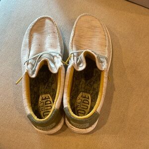 Hey Dudes. Boys size YT 5